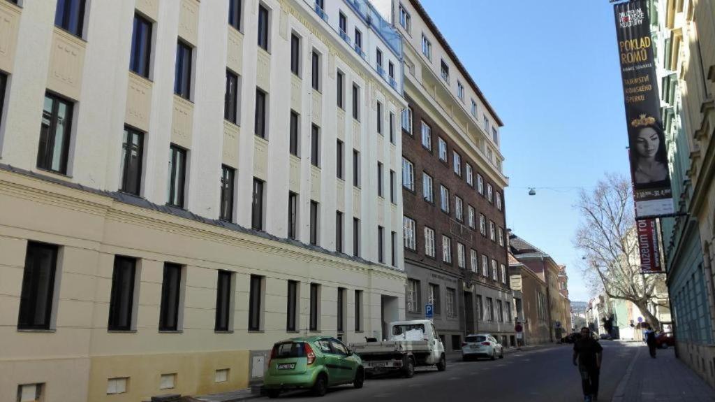 Apartmans In The Center With Privat Parking Apartment Brno Exterior foto